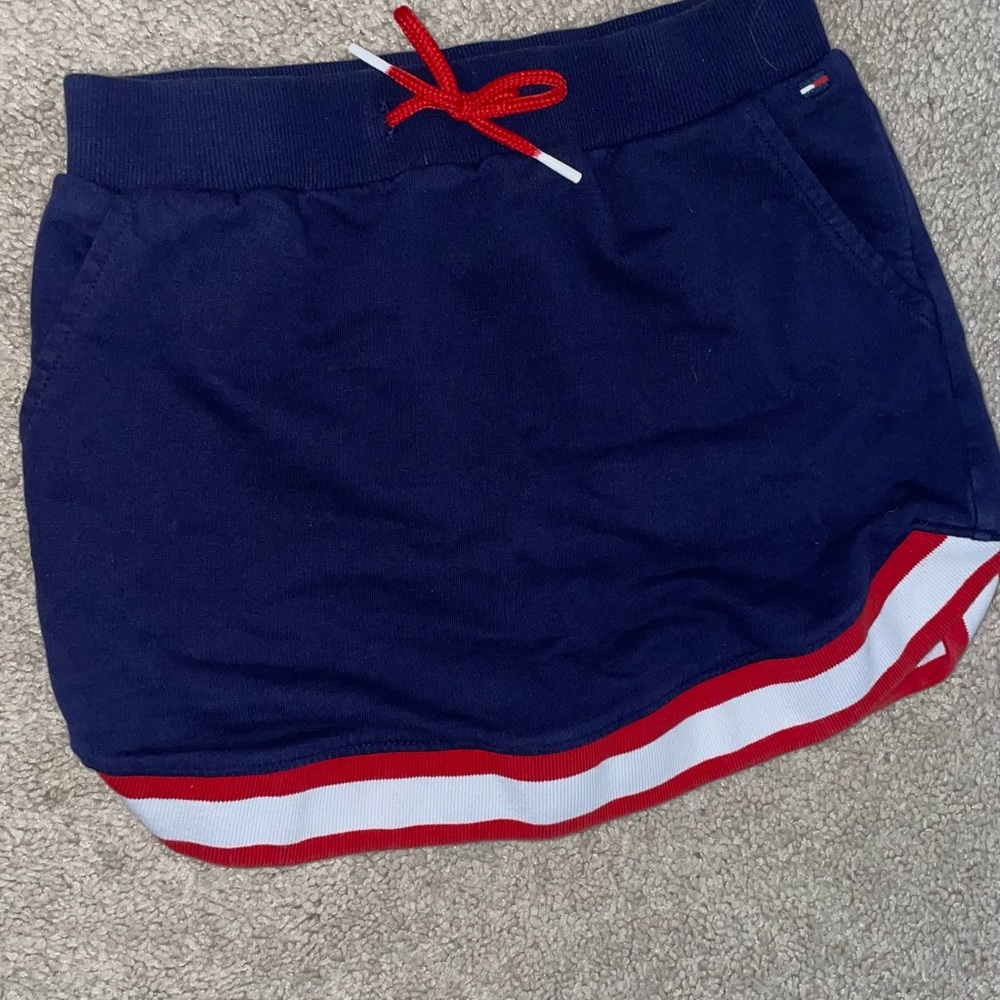 TOMMY HILFIGER girls skirt size M (8-10) used 3x